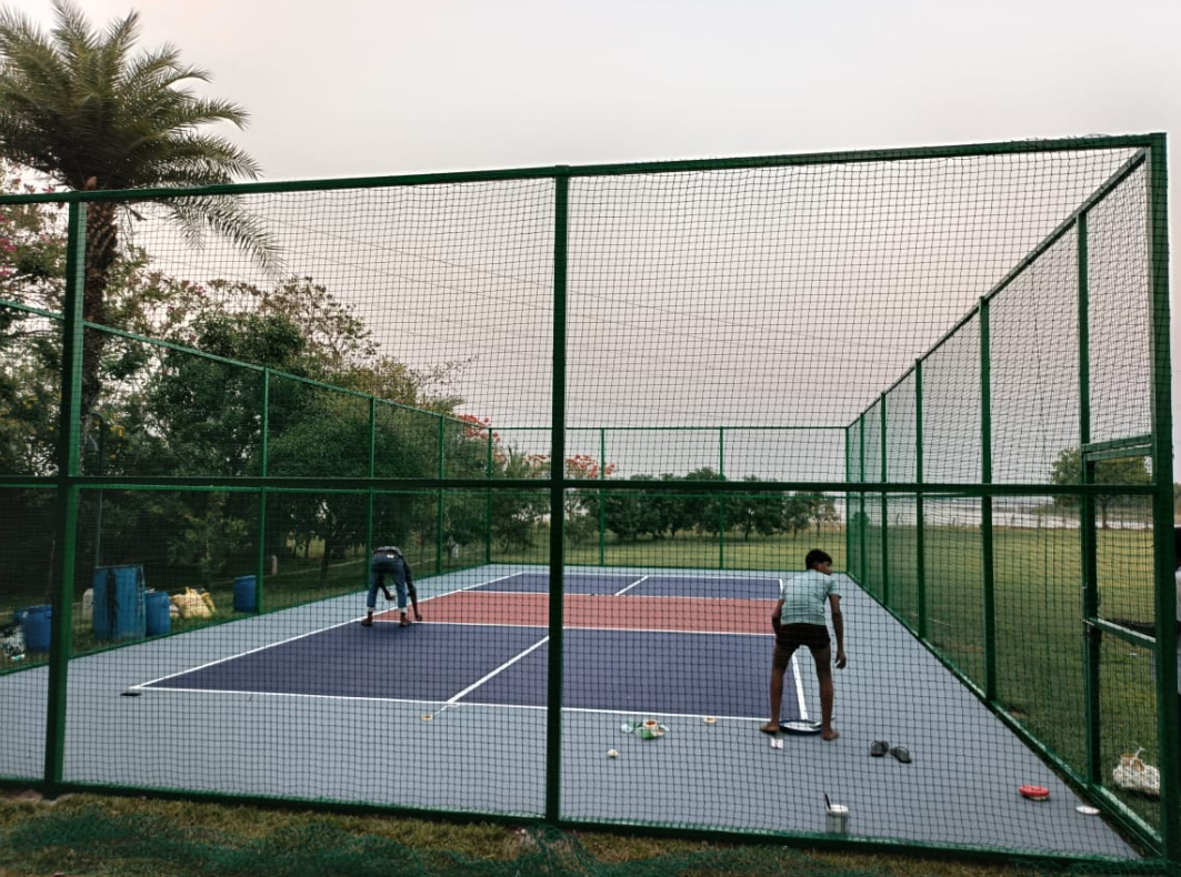 Sports enclosure nets